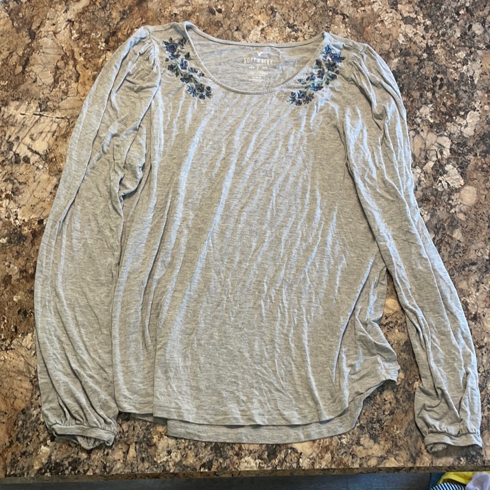 American Eagle long sleeve barely worn shirt